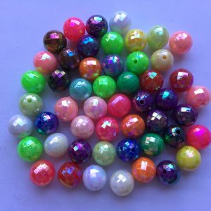 50 Faceted plastic round beads 10mm