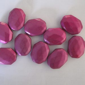 10 Pink faceted rectangles