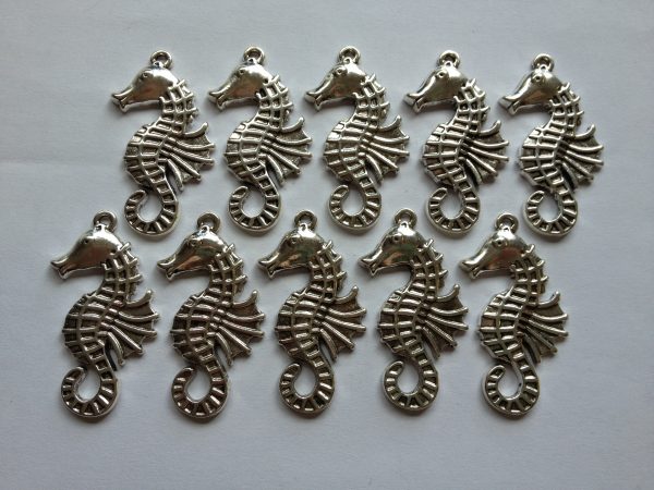 10 Silver metal seahorse charms